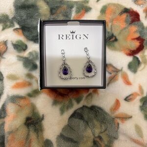 Reign Villain (Moments In The Mirror)